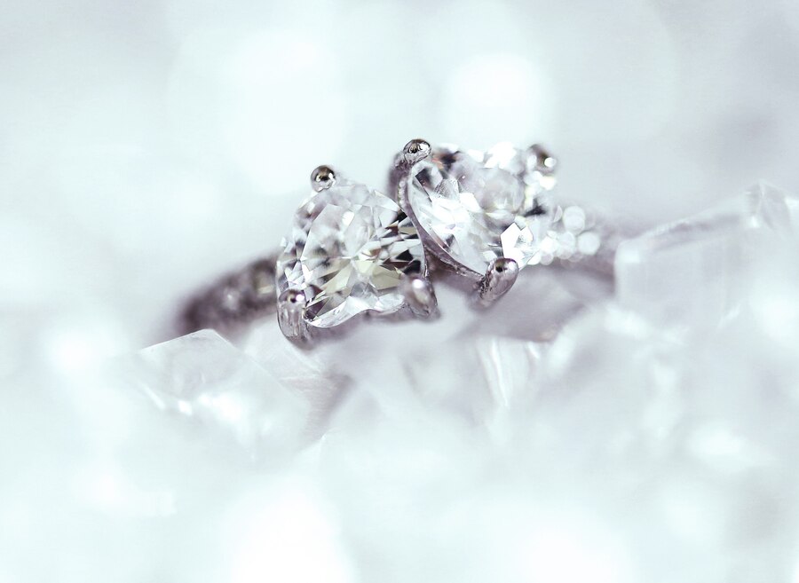 Чистота бриллианта — что это и как оценивается?